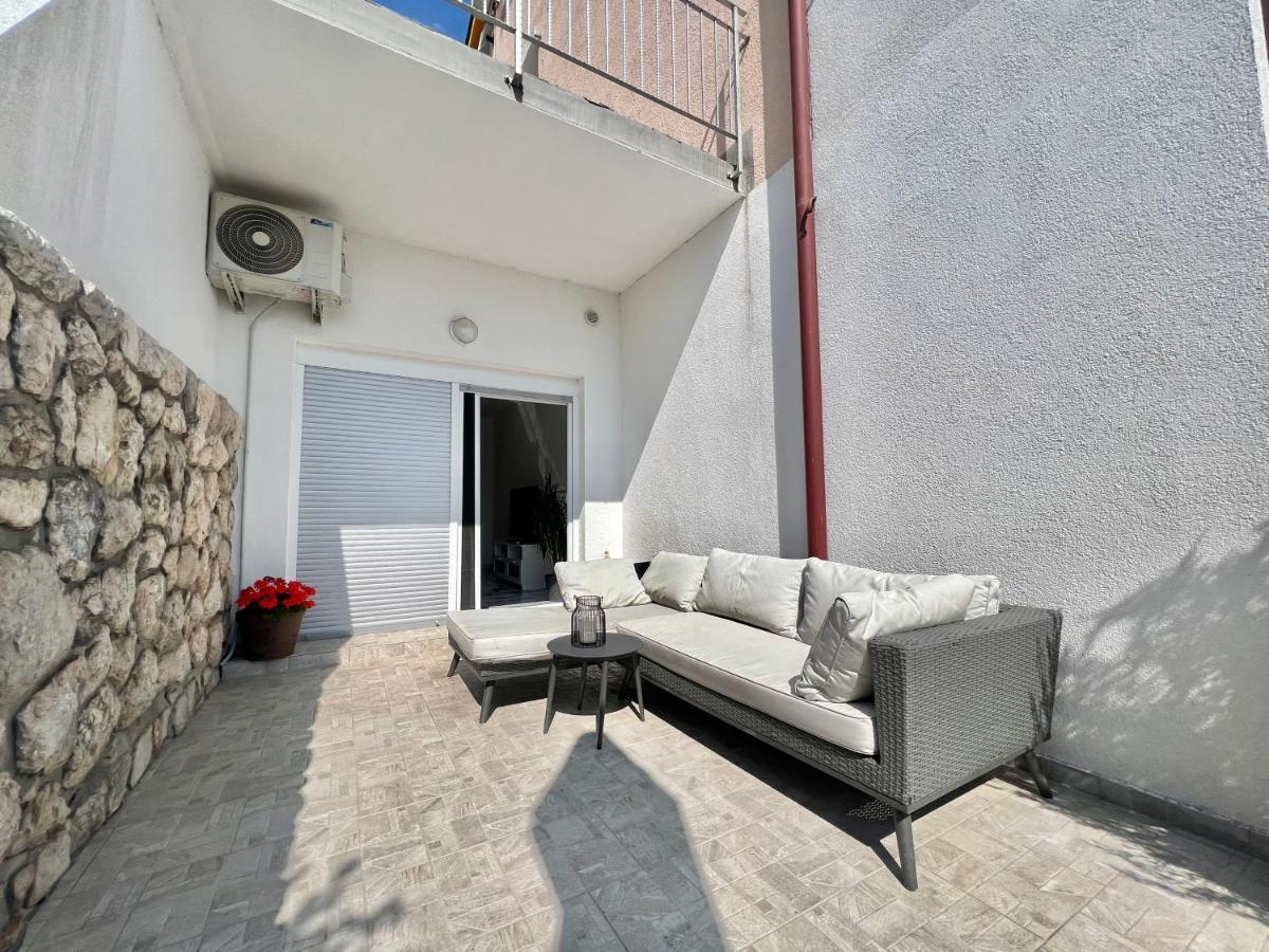 Apartmani Ana Dramalj Exteriér fotografie