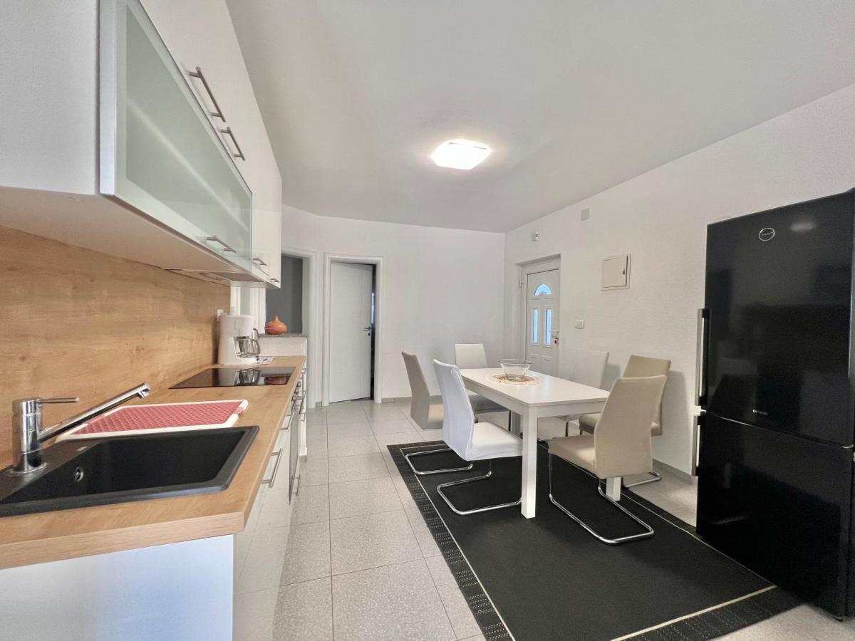 Apartmani Ana Dramalj Exteriér fotografie